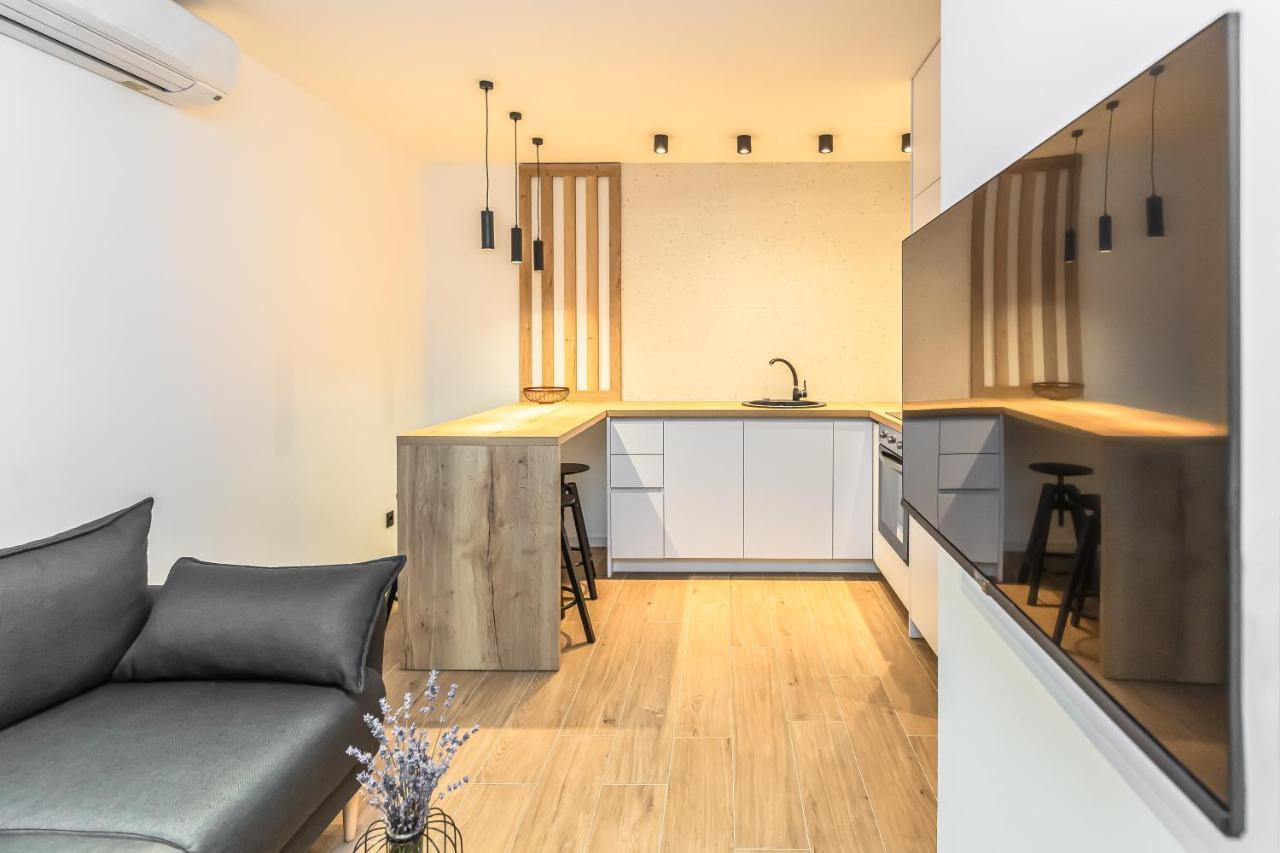 Vogue Apartments Omiš Esterno foto
