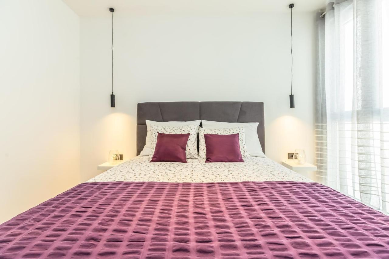 Vogue Apartments Omiš Esterno foto