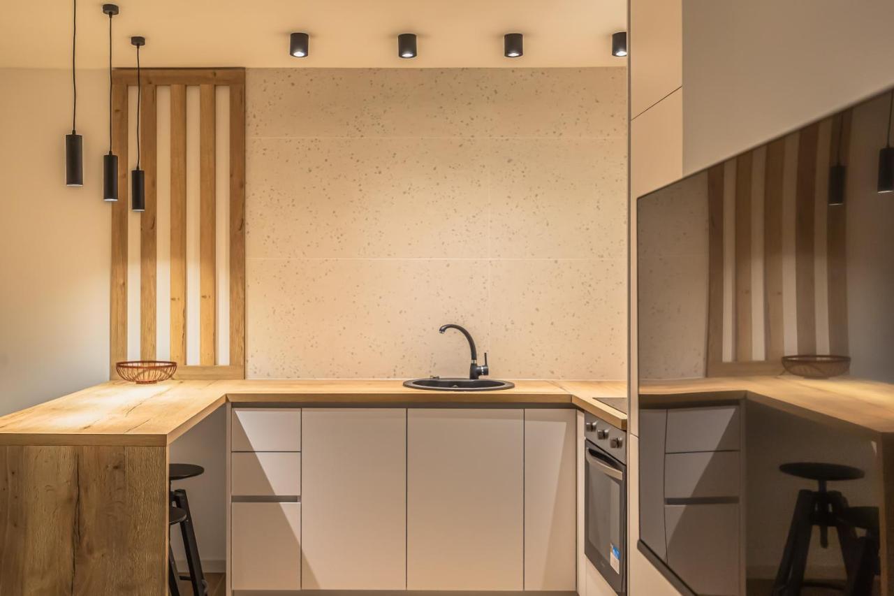 Vogue Apartments Omiš Esterno foto