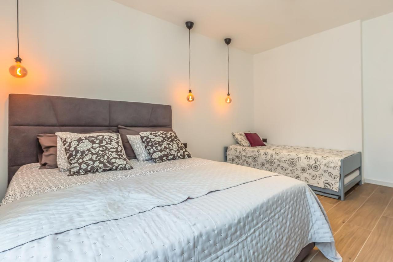 Vogue Apartments Omiš Esterno foto